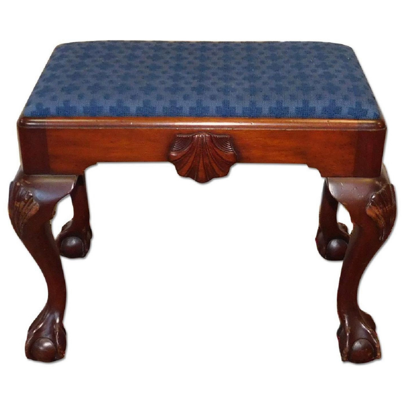 Stools & Ottomans